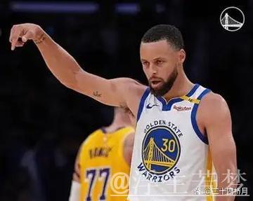 库里37分率勇士逆袭 詹姆斯33+9难救湖人